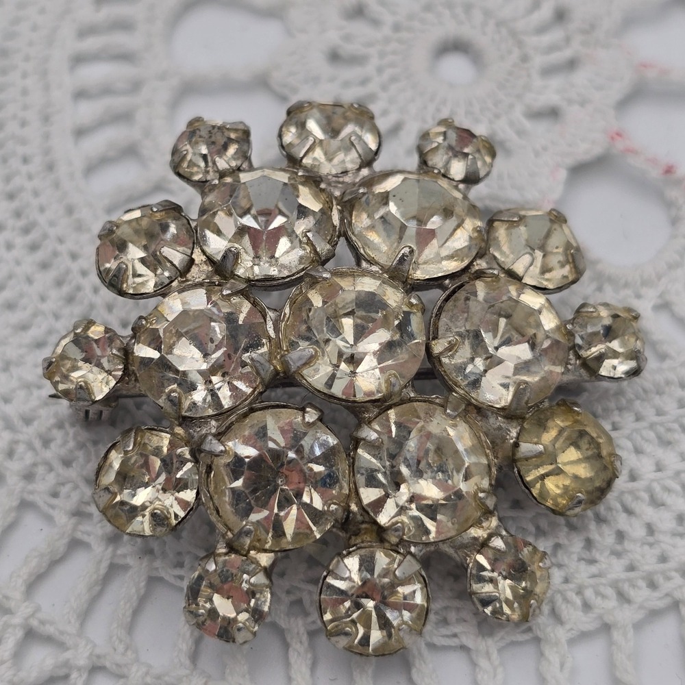 Vintage Silver Tone Clear Rhinestone Brooch Cluster Round Starburst